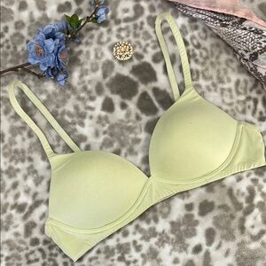 Victoria’s Secret Light Green Bra 34B